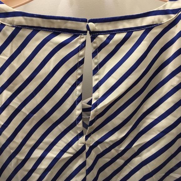 Silky striped blouse with keyhole back - Picture 6 of 6